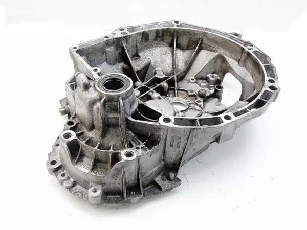 Vaihteiston kotelo OEM 48180 Peugeot 207 208 1.4 HDi image 2