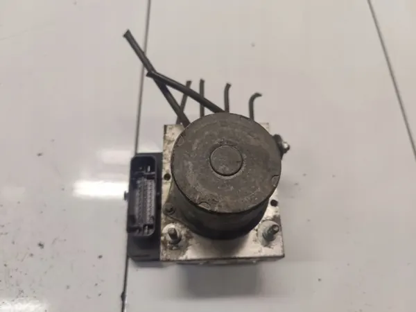 Mercedes Sprinter W906 ABS-Pumpe OEM A9069008401 image 4