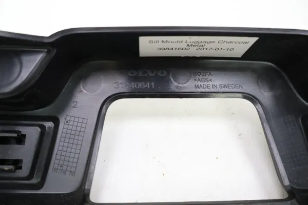 Capa cinto traseiro Volvo XC60 II OEM 31440641 image 8