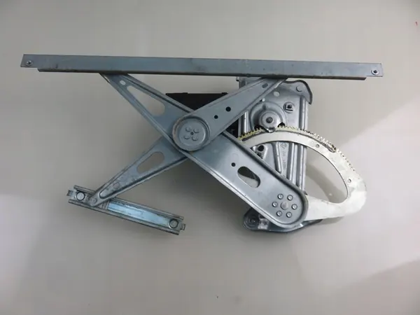 Elevador de Vidro Esquerdo Renault Megane III 807210002R image 6