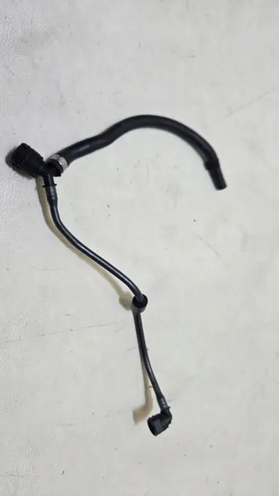 Mercedes C-Klasse W206 Schlauch OEM A2065011201 image 2