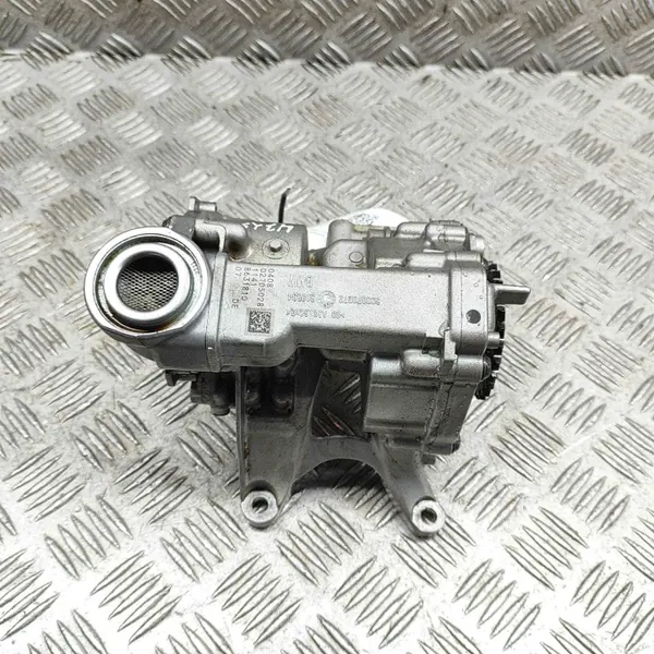Begagnad BMW oljepump OEM 72387319 för 2 Gran Coupe image 2
