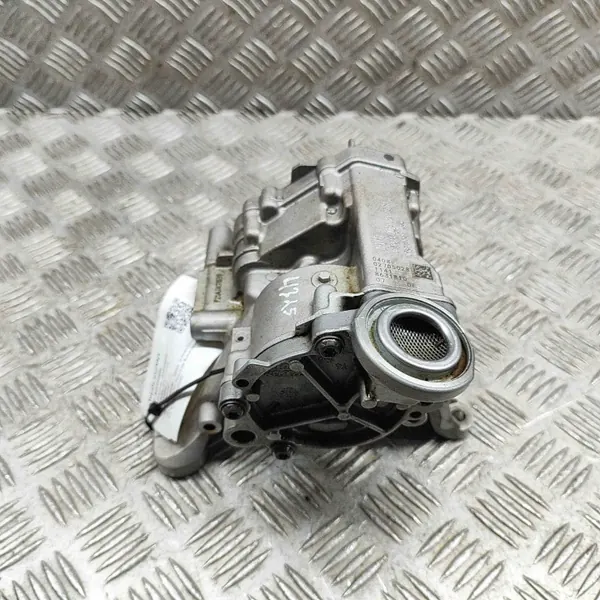 Begagnad BMW oljepump OEM 72387319 för 2 Gran Coupe image 3