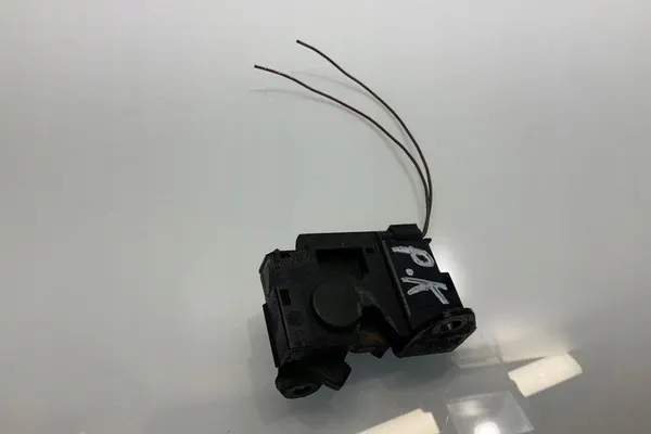 Hood Lock MERCEDES-BENZ C (W204) 3.0L Diesel image 2