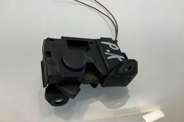 Hood Lock MERCEDES-BENZ C (W204) 3.0L Diesel image 3