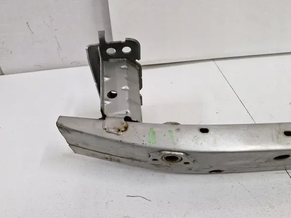 TOYOTA AURIS I 1 Etupuskuri Vahvistus image 4