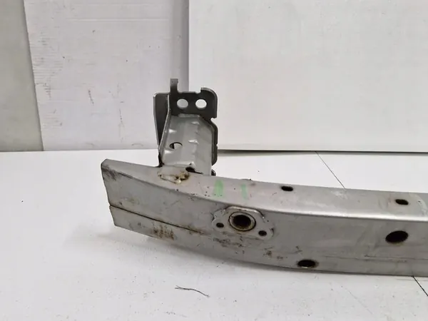 TOYOTA AURIS I 1 Etupuskuri Vahvistus image 5