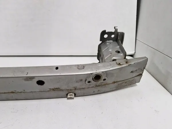 TOYOTA AURIS I 1 Etupuskuri Vahvistus image 6