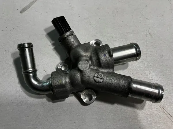 TOYOTA LEXUS Vesiliitin Lämpöanturi 89422-33040 image 2