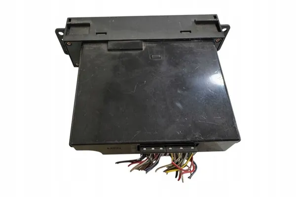 Ilmastointipaneeli Mitsubishi Pajero 2001 Vasemmalla Puolella MR500646 image 3