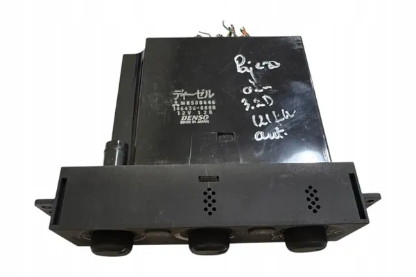 Ilmastointipaneeli Mitsubishi Pajero 2001 Vasemmalla Puolella MR500646 image 4