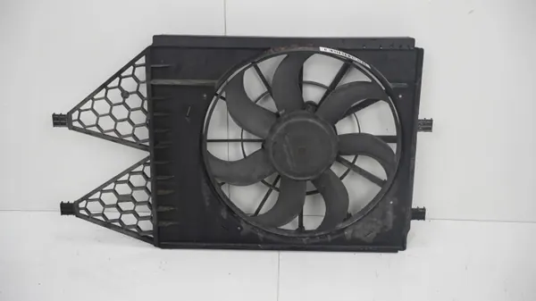 SEAT OE Koelventilator OEM 360183184 - Gebruikt image 2