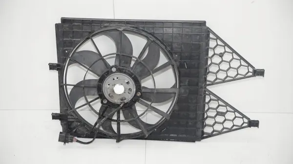 SEAT OE Koelventilator OEM 360183184 - Gebruikt image 5