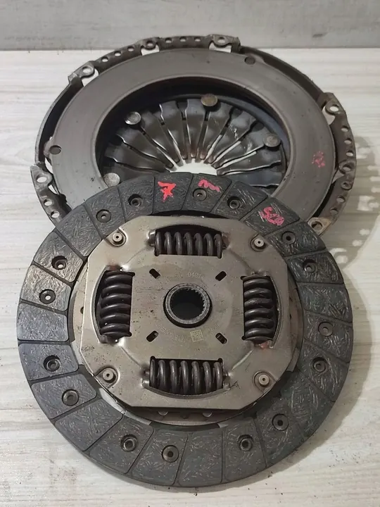 Conjunto de embreagem Skoda Scala 2020 OEM 04C141031C image 5