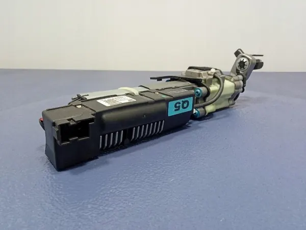 Audi Q5 I 8R Atuador Klappe Traseiro Esquerdo OEM 4F9959945 image 6