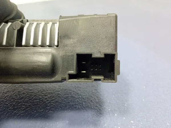 Audi Q5 I 8R Atuador Klappe Traseiro Esquerdo OEM 4F9959945 image 9