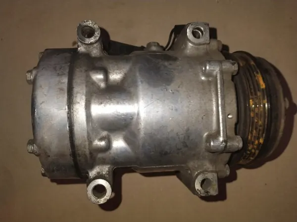 Ilmastointikompressori THERMOTEC KTT090125 image 3