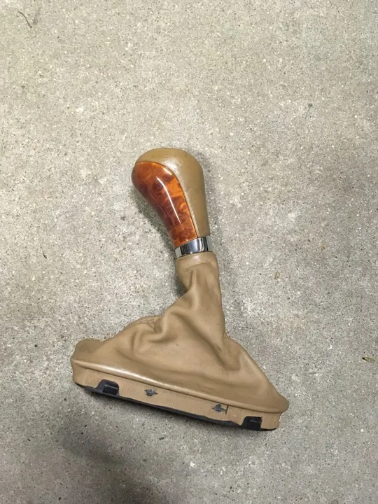 MERCEDES E-KLASA W211 Gear Shift Knob OEM A2112675310 image 1