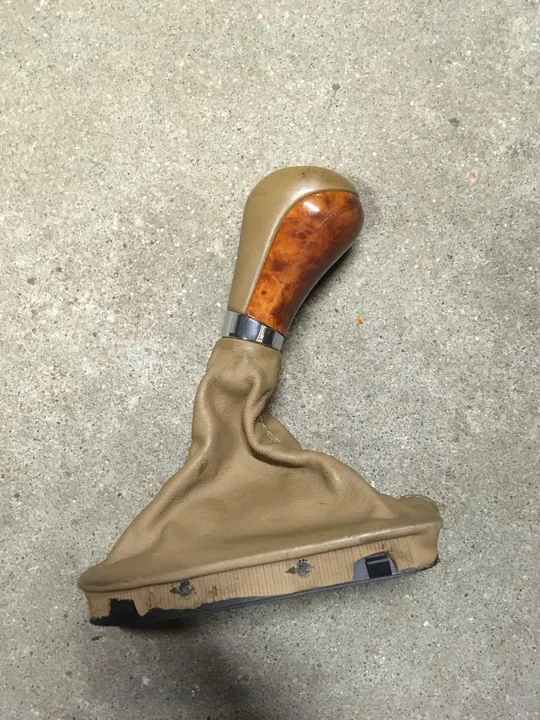 MERCEDES E-KLASA W211 Gear Shift Knob OEM A2112675310 image 2