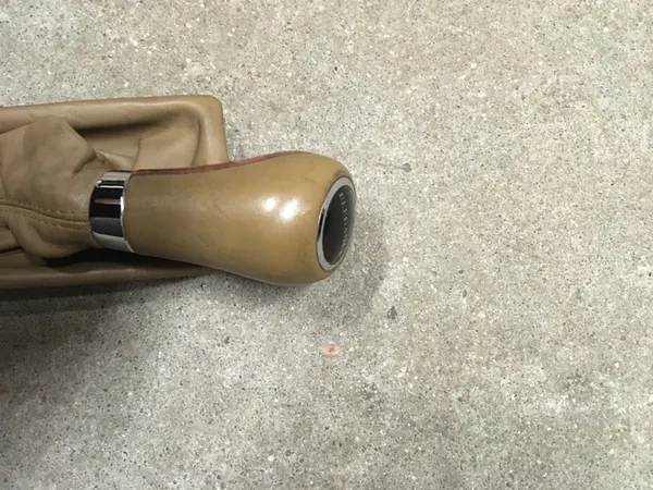 MERCEDES E-KLASA W211 Gear Shift Knob OEM A2112675310 image 3