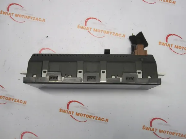 Citroen DS3 Näyttöruutu OEM 9677093680 - Käytetty image 3