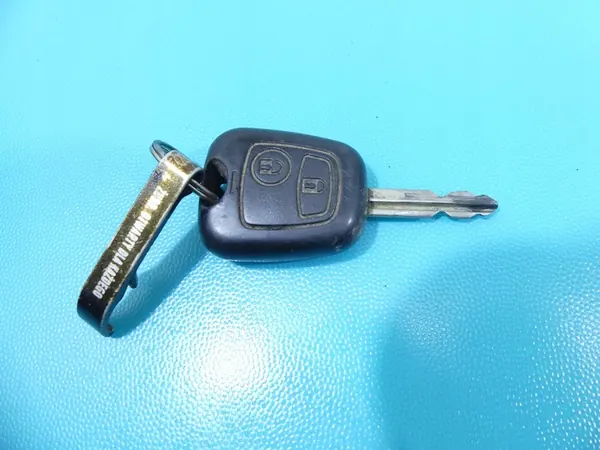 Sytytysavain Citroen Berlingo I 02-08 image 2