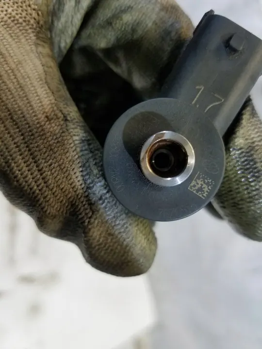 Inyector Hyundai Kia 1.7 CRDI 33800-2A800 image 3