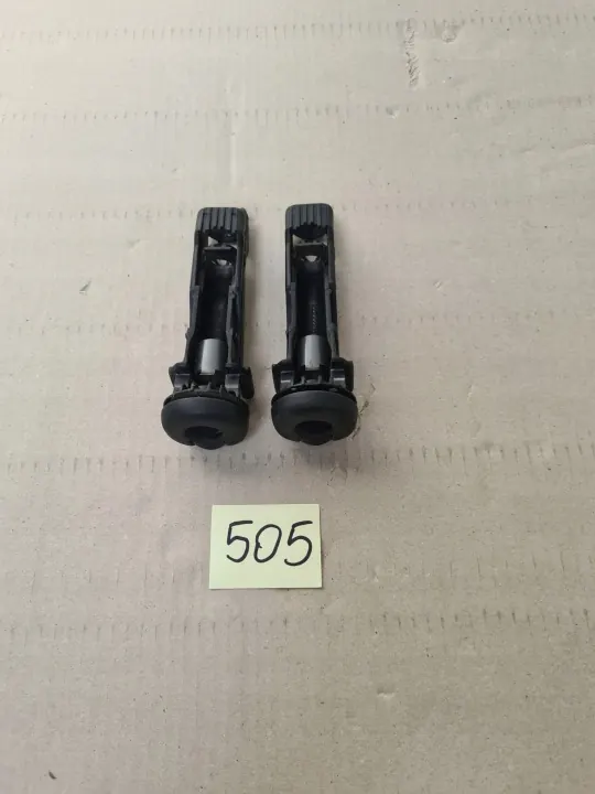 Kopfstützenführung OEM 8200064482 rechte Seite image 2