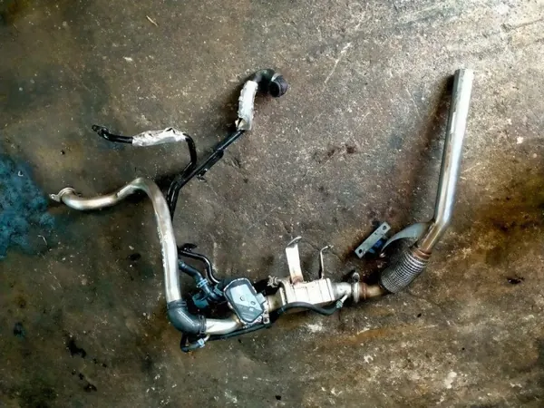 Refroidisseur EGR Audi d'occasion OEM 059131477H image 2