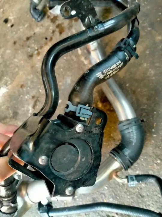 Refroidisseur EGR Audi d'occasion OEM 059131477H image 6