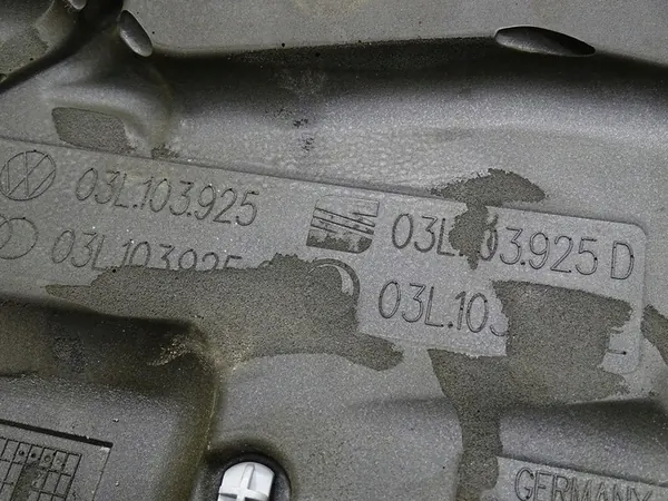 Couvercle Supérieur Moteur Passat B6 Tiguan I 03L103925D image 4