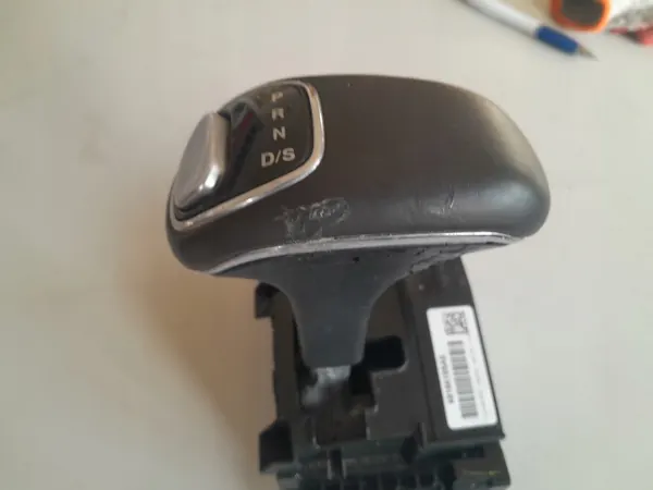 Jeep OE Schaltknauf OEM 68166105AE - Gebraucht image 3