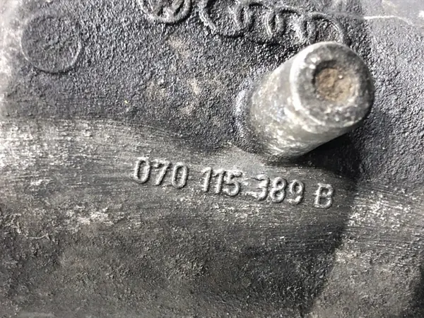 Olje Filter Bas VW Transporter T5 2.5 130HK 070115389B image 4