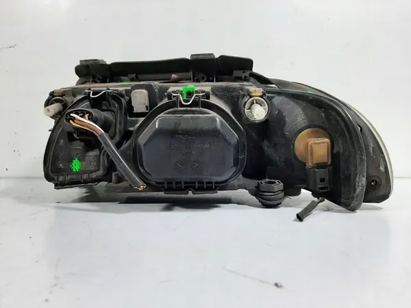 AUDI A4 B5 Sedán Lente Faro Derecho 8D0941004AK image 6