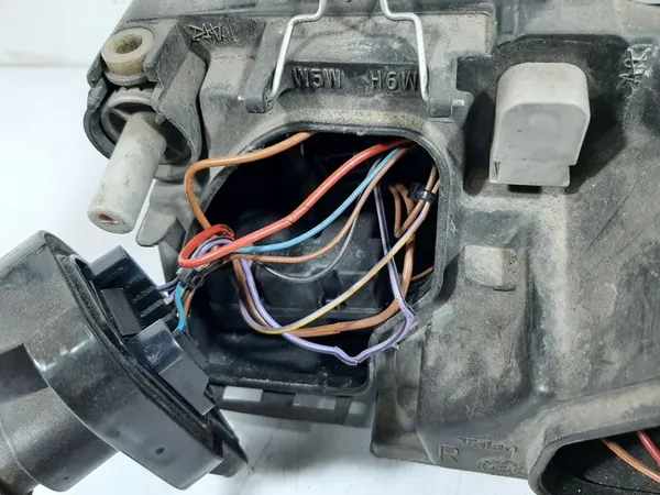 AUDI A4 B5 Sedán Lente Faro Derecho 8D0941004AK image 8