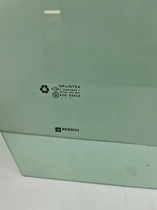 Cristal Derecho Puerta Delantera OEM 43R00048 - Renault OE image 3