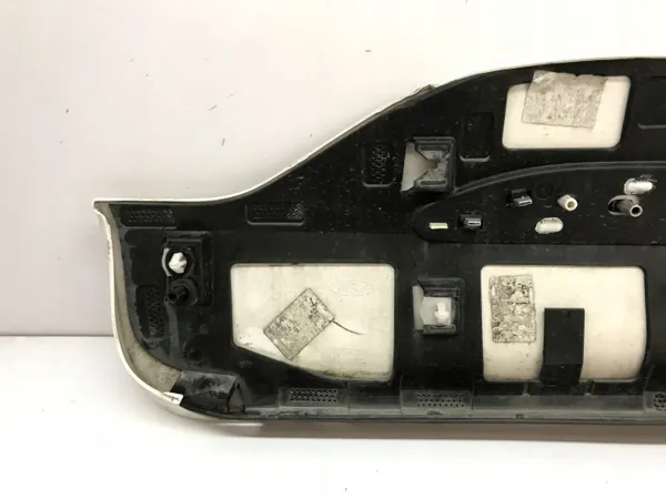 Ford OE LV4B-S25335-AC5YZ9 Moldura Puerta - Usado image 10