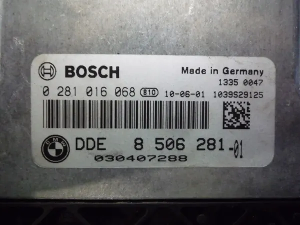 BMW 1-serien ECU OEM 0281016068 - Begagnad image 4