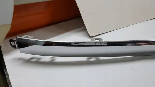 Volkswagen OE 7P6853835 kromilista takapuskuriin image 2