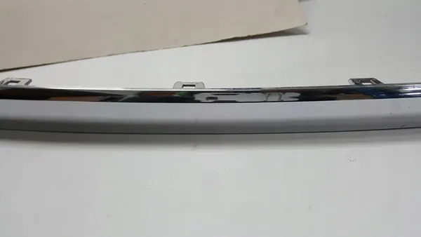 Volkswagen OE 7P6853835 kromilista takapuskuriin image 3