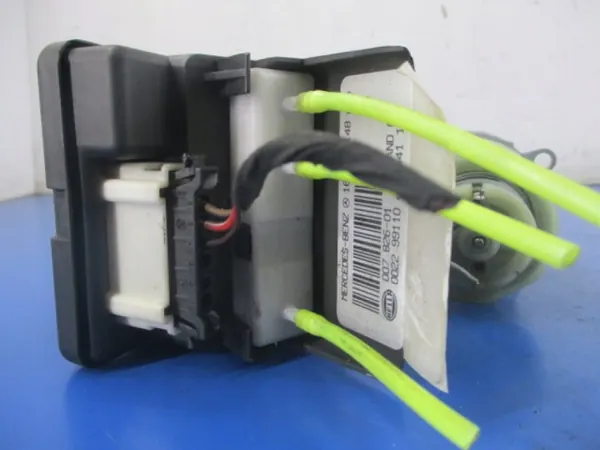 Mercedes-Benz A-Klasse W168 Zentralverriegelungspumpe OEM 1688000148 image 4