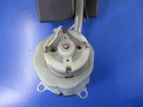 Mercedes-Benz A-Klasse W168 Zentralverriegelungspumpe OEM 1688000148 image 7