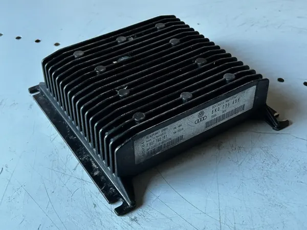 Amplificateur Audio d'Occasion OEM K0035456 VW Passat B6 image 2