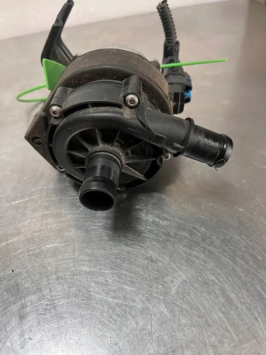 Vattenpump Renault Trafic III 2.0 DCI OEM 210100113R image 3