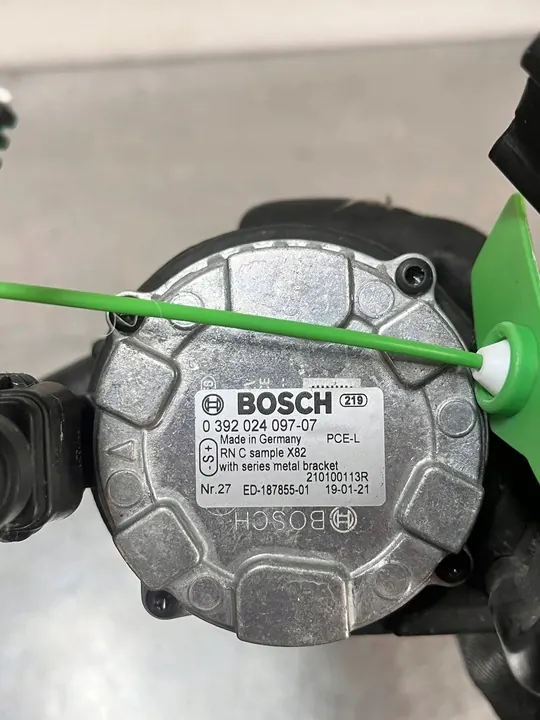 Vattenpump Renault Trafic III 2.0 DCI OEM 210100113R image 5