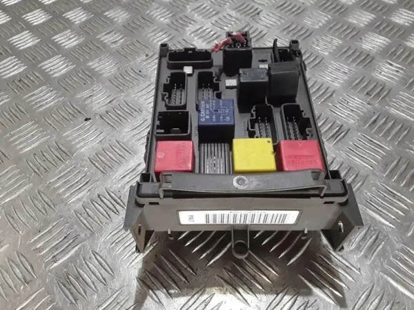 Módulo Conforto OEM 8200139810 para Renault Laguna II image 2