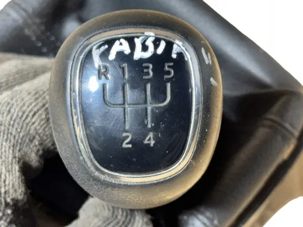 Pomo de mudanças Skoda Fabia III OEM 6V0711113T image 5