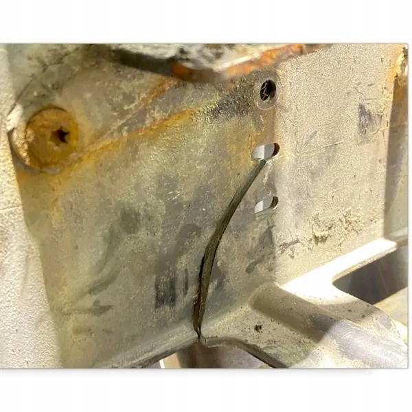 Recipiente de bateria DAF OEM 1323669 - Usado image 2