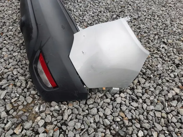 Parachoques trasero Renault Captur I 2013-2017 image 3