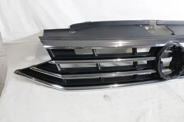 Upper Grill VW Passat B8 2019-2023 OEM 3g0853653n image 2